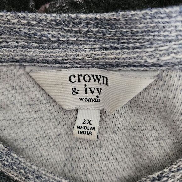 Crown and IVY Women's Gray & White Top w/White Shirt Tail Side Inserts Lace 2X - Picture 7 of 8